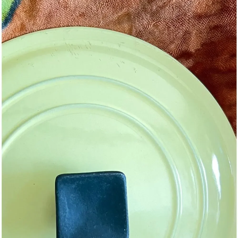 Vintage Le Creuset Elysees Pale Yellow 2.5 QT Dutch Oven LID ONLY Square Knob #C